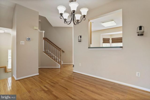 8818 PAPILLON DR, Ellicott City, MD 21043