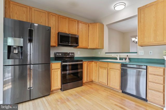 8818 PAPILLON DR, Ellicott City, MD 21043