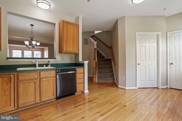 8818 PAPILLON DR, Ellicott City, MD 21043