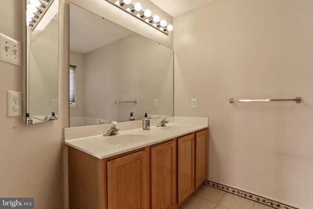 8818 PAPILLON DR, Ellicott City, MD 21043