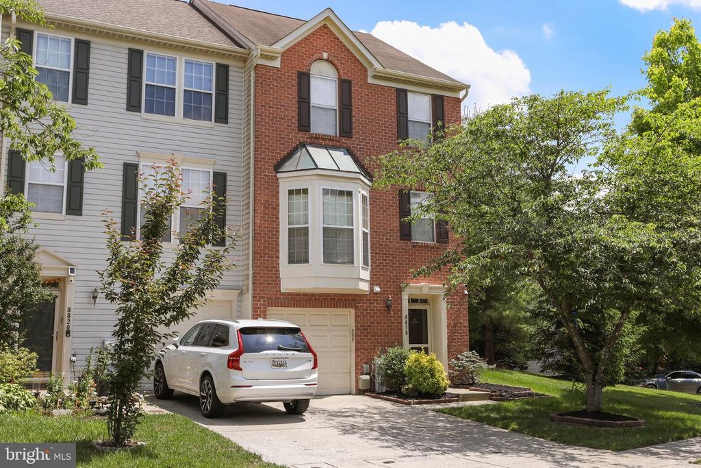 8818 PAPILLON DR, Ellicott City, MD 21043