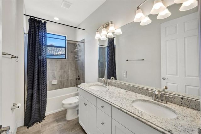 17422 Elkgrove LN, Estero, FL 33928