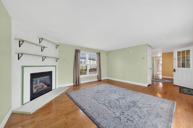 18 Timber Lane, Wareham, MA 02576