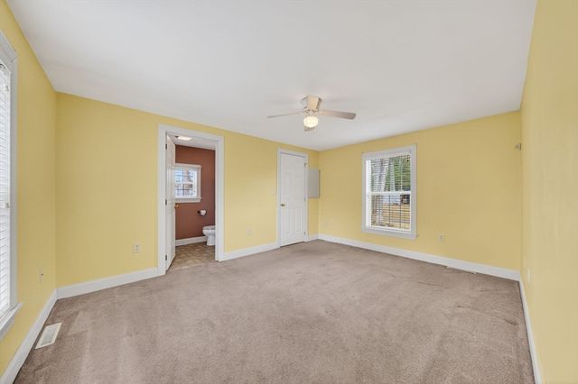 18 Timber Lane, Wareham, MA 02576