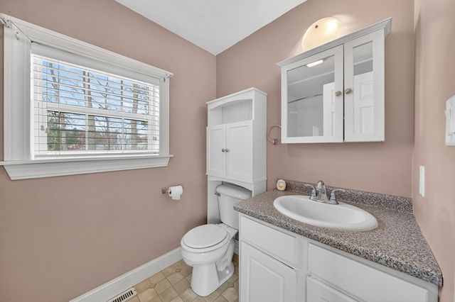 18 Timber Lane, Wareham, MA 02576