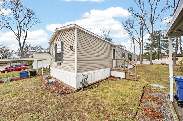 18 Timber Lane, Wareham, MA 02576