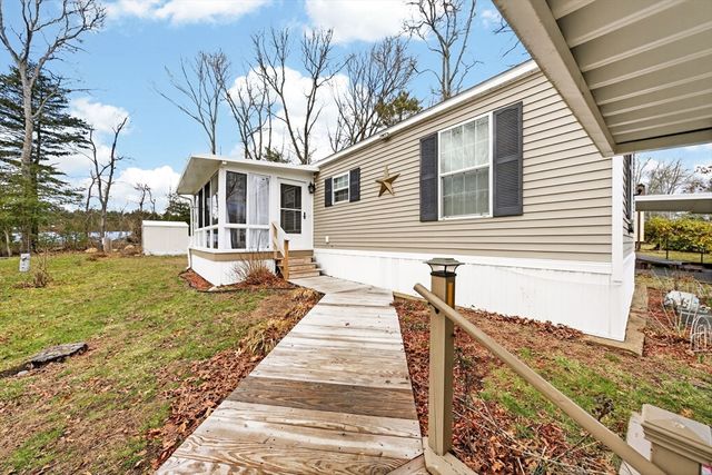 18 Timber Lane, Wareham, MA 02576