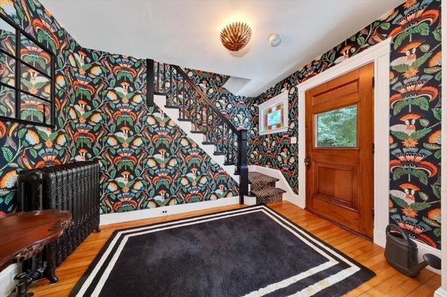 81 Hobart St, Hingham, MA 02043