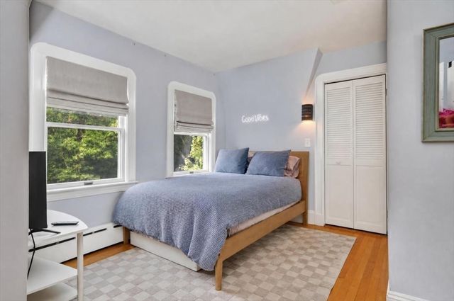 81 Hobart St, Hingham, MA 02043