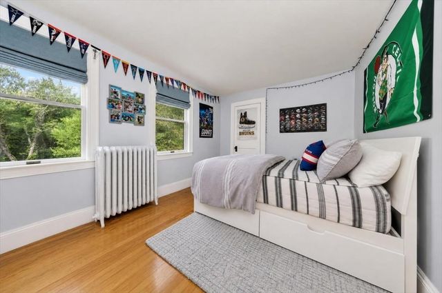 81 Hobart St, Hingham, MA 02043