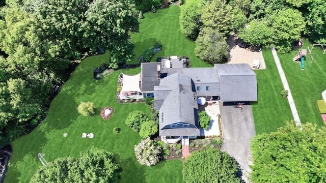 81 Hobart St, Hingham, MA 02043