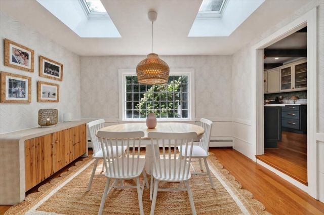 81 Hobart St, Hingham, MA 02043