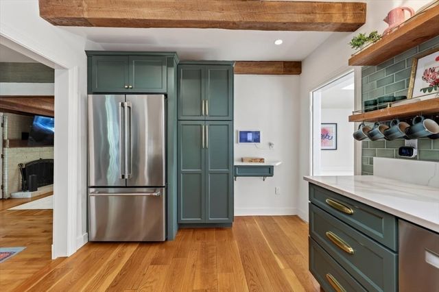 81 Hobart St, Hingham, MA 02043