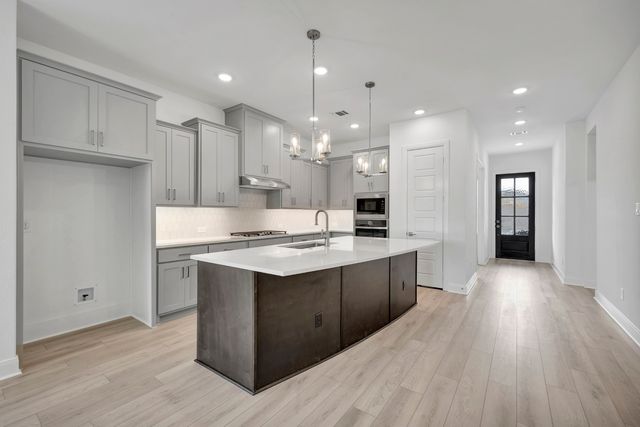 2079 Emerald Grove Lane, Arlington, TX 76005