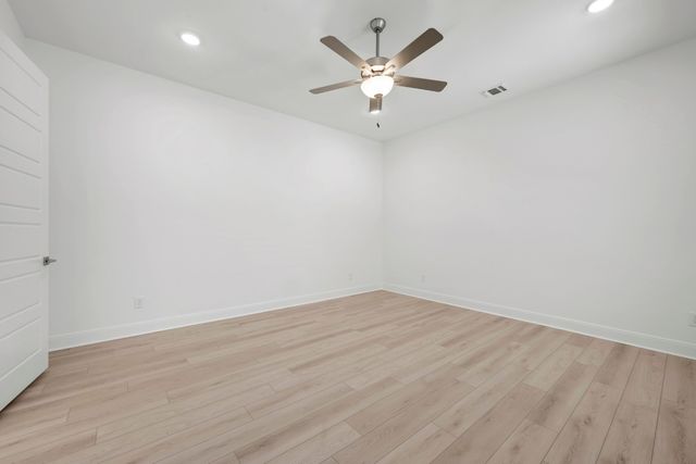 2079 Emerald Grove Lane, Arlington, TX 76005