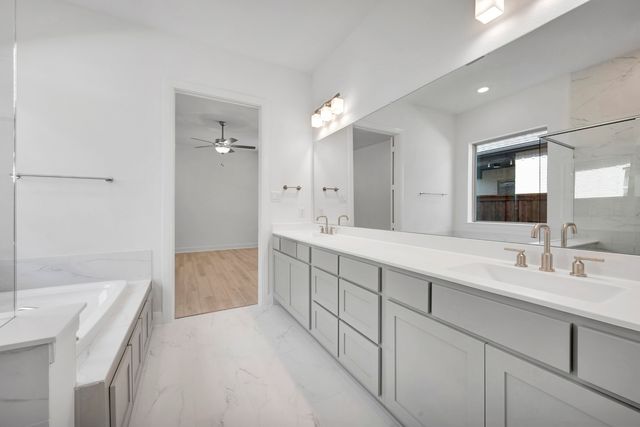 2079 Emerald Grove Lane, Arlington, TX 76005