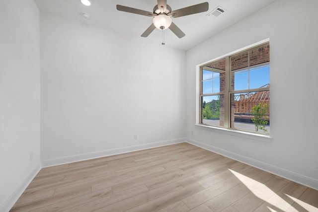 2079 Emerald Grove Lane, Arlington, TX 76005