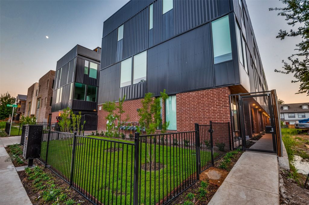4718 Pacer Court, Dallas, TX 75204