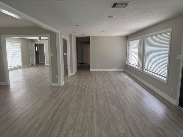 7070 Brace Street, Houston, TX 77061