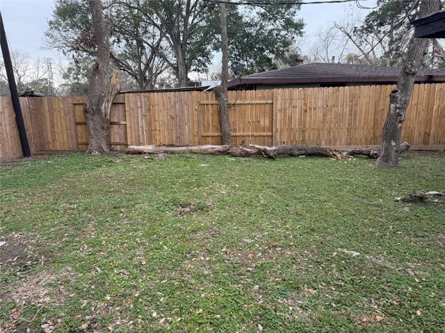 7070 Brace Street, Houston, TX 77061