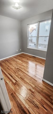 418 Jackson Ave, Elizabeth City, NJ 07201