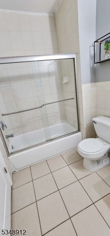 418 Jackson Ave, Elizabeth City, NJ 07201