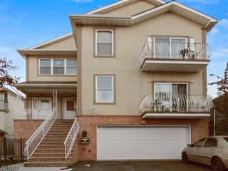 418 Jackson Ave, Elizabeth City, NJ 07201