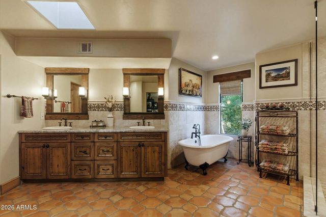 43311 N COTTONWOOD CANYON Road, Cave Creek, AZ 85331