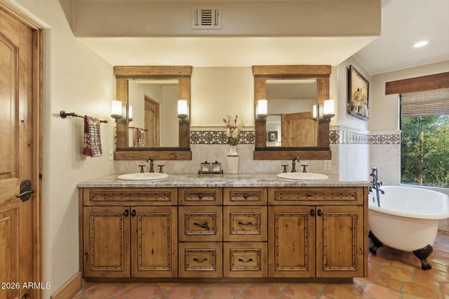 43311 N COTTONWOOD CANYON Road, Cave Creek, AZ 85331