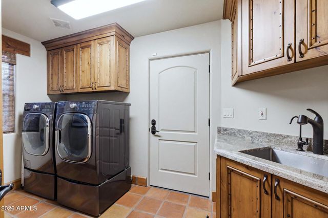 43311 N COTTONWOOD CANYON Road, Cave Creek, AZ 85331