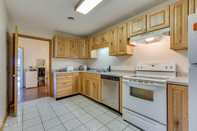 122 South Church Street, 1, Rogersville, TN 37857