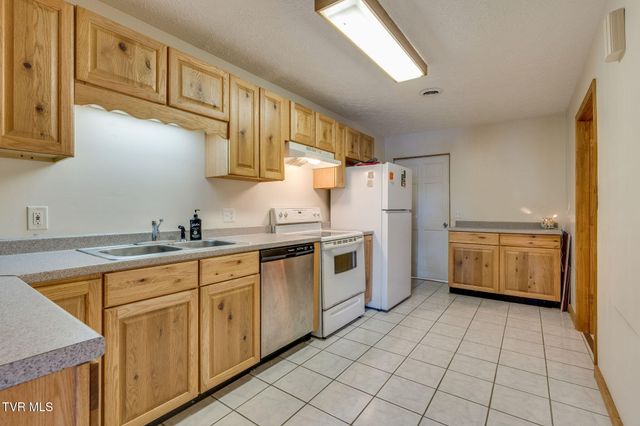 122 South Church Street, 1, Rogersville, TN 37857