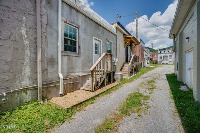 122 South Church Street, 1, Rogersville, TN 37857