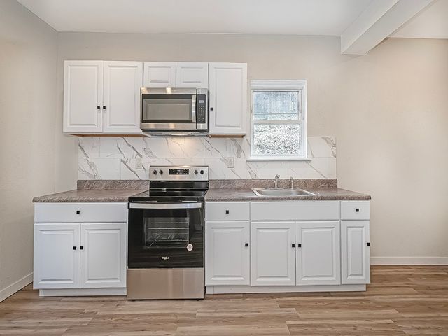 828 Frank, Mckees Rocks, PA 15136