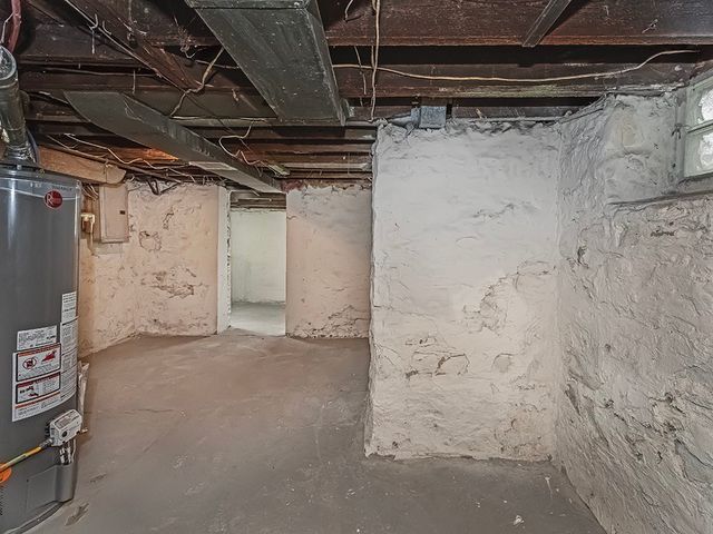 828 Frank, Mckees Rocks, PA 15136