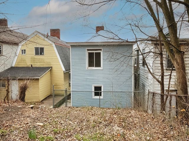 828 Frank, Mckees Rocks, PA 15136