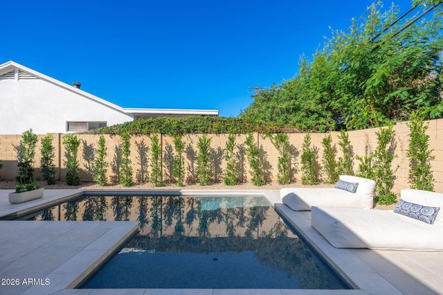 4030 E FAIRMOUNT Avenue, Phoenix, AZ 85018