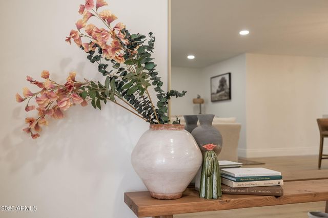 4030 E FAIRMOUNT Avenue, Phoenix, AZ 85018