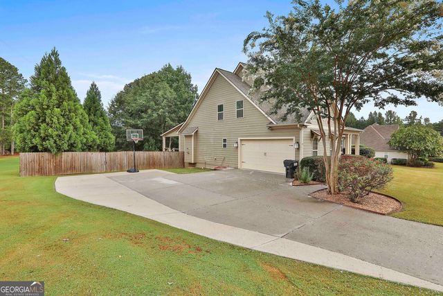 131 Beaconsfield Drive, Sharpsburg, GA 30277