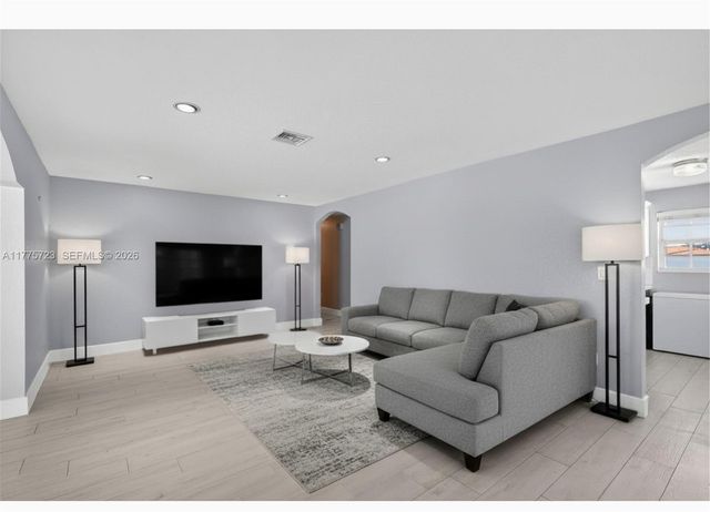 217 SE 5th Street, Dania Beach, FL 33004
