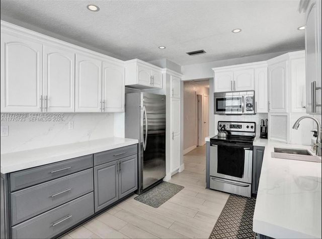 217 SE 5th Street, Dania Beach, FL 33004