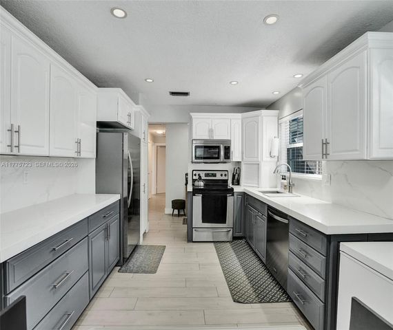 217 SE 5th Street, Dania Beach, FL 33004