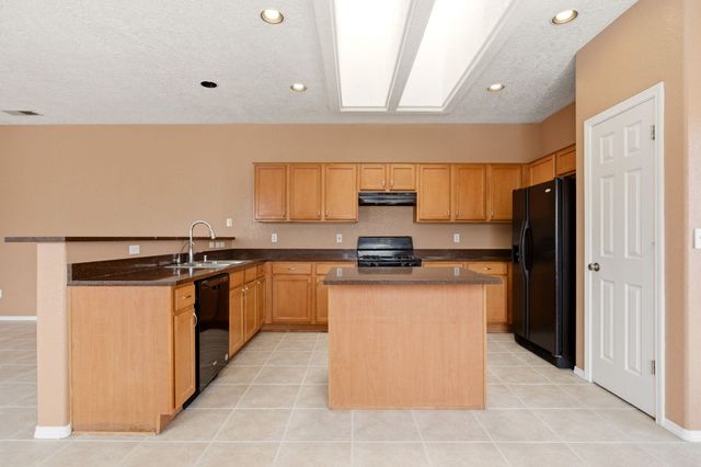 1000 Maroa Street NW, Albuquerque, NM 87120