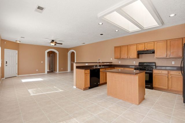 1000 Maroa Street NW, Albuquerque, NM 87120