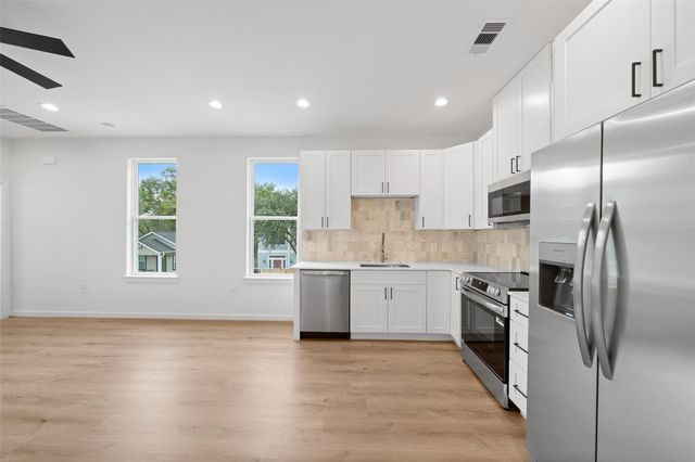 1408 Enid Street B, Houston, TX 77009