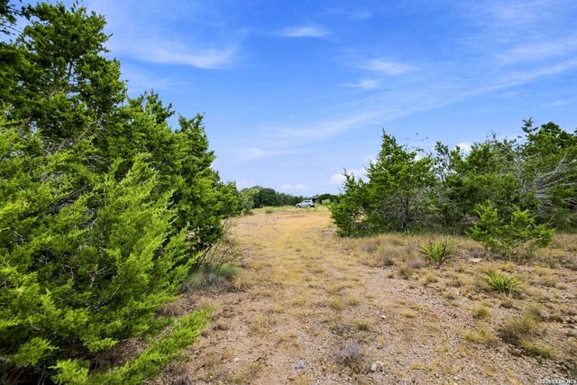 654 TRAVIS FOREST DR, Bulverde, TX 78163
