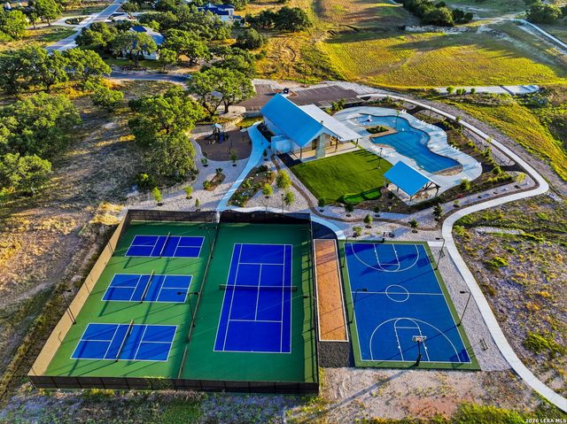 654 TRAVIS FOREST DR, Bulverde, TX 78163