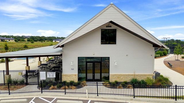 654 TRAVIS FOREST DR, Bulverde, TX 78163