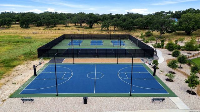 654 TRAVIS FOREST DR, Bulverde, TX 78163