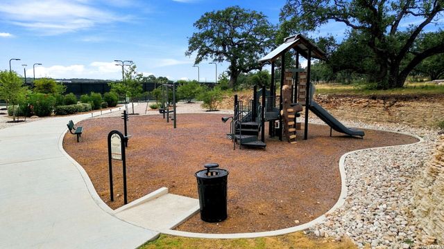 654 TRAVIS FOREST DR, Bulverde, TX 78163